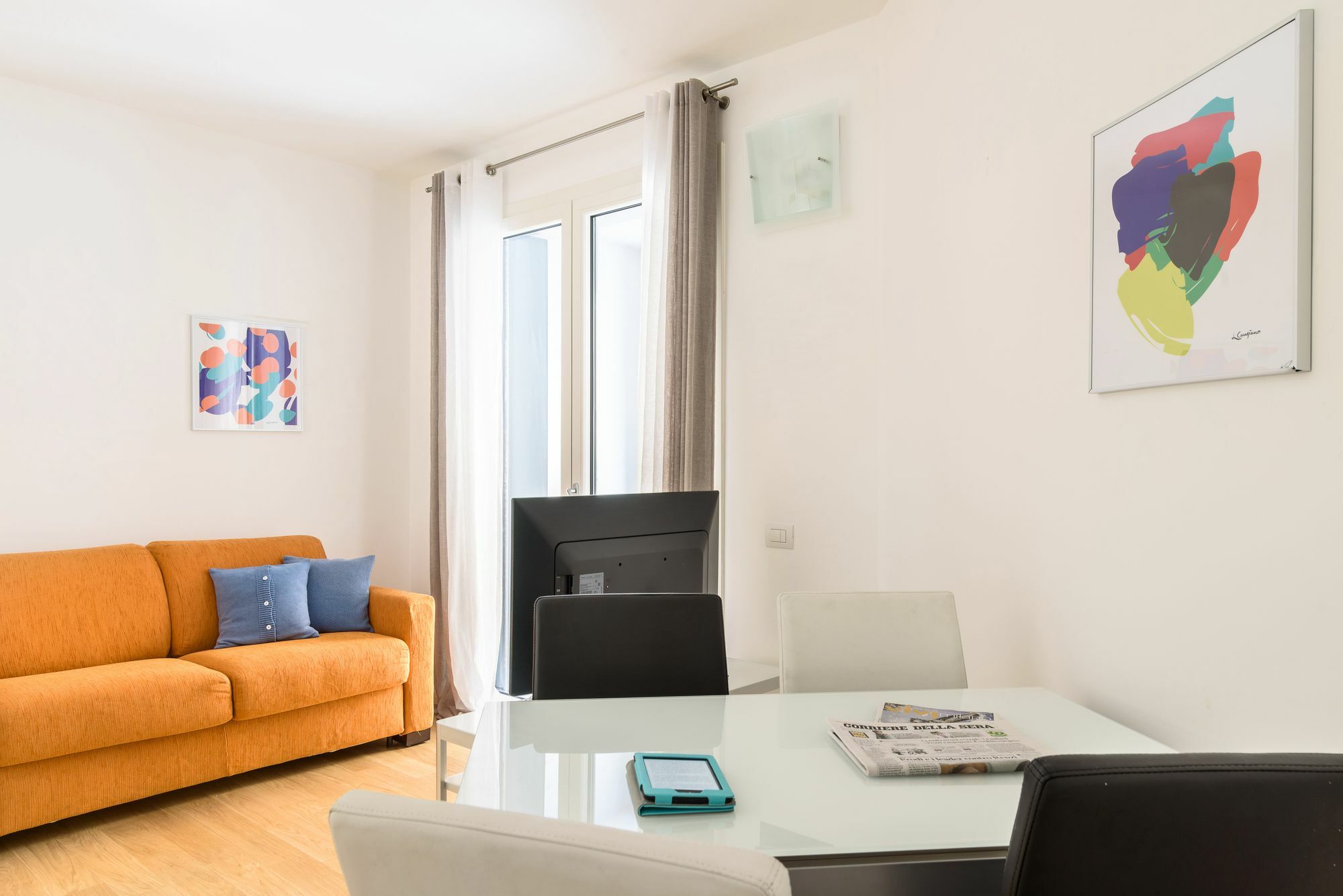 Joivy Sunny 1-Bed Flat With Balcony Apartman Milánó Kültér fotó